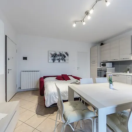 Villaggio Dei Fiori Con Posto Auto カオルレ